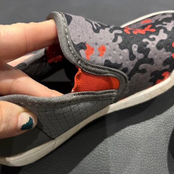 Bogs Kicker II Red/Grey Camo Slip Ons Sz 13 - Picture 7 of 8